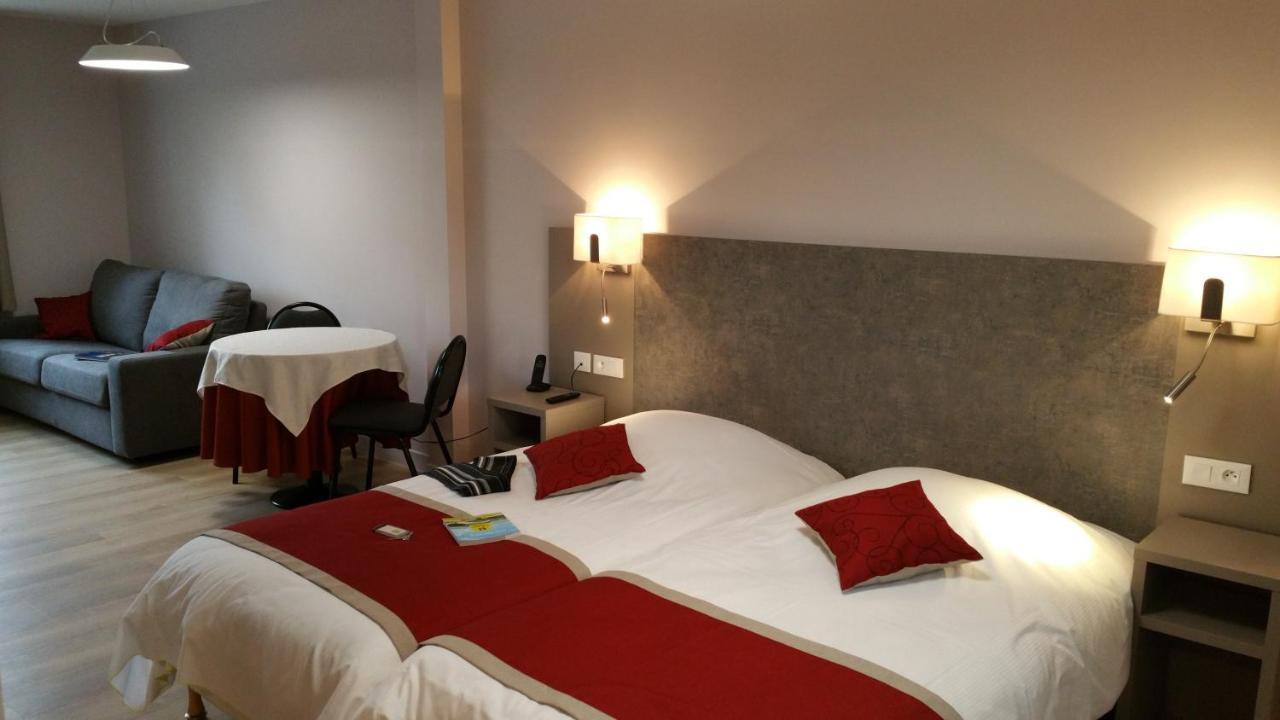 Logis - Hotel Restaurant La Sapiniere Wisques Exteriör bild