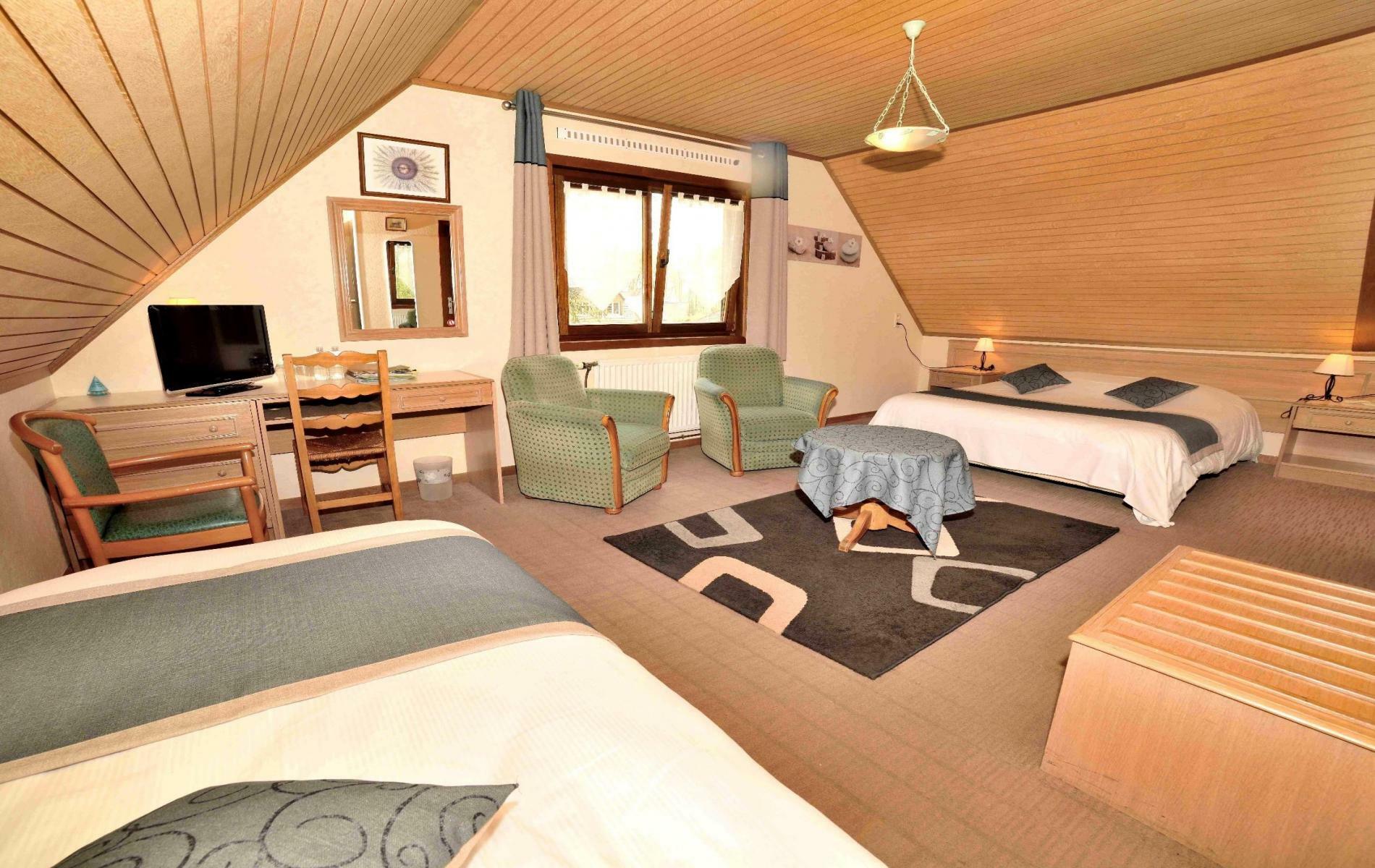 Logis - Hotel Restaurant La Sapiniere Wisques Exteriör bild
